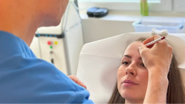 Plasztikai sebészeti konzultáció